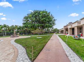 225 Bonnie Boulevard 302, Palm Springs FL 33461