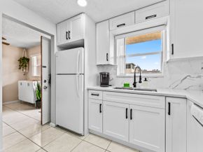 225 Bonnie Boulevard 302, Palm Springs FL 33461