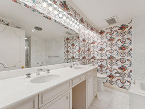 100 Royal Palm Way G5, Palm Beach FL 33480