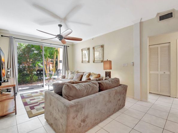 1805 N Flagler Drive 102, West Palm Beach FL 33407