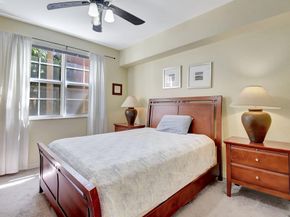 1805 N Flagler Drive 102, West Palm Beach FL 33407