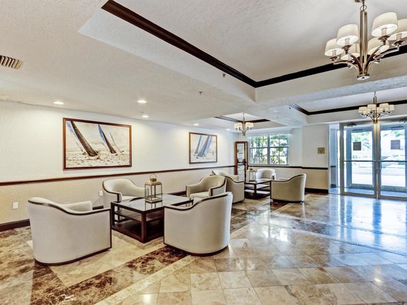1805 N Flagler Drive 102, West Palm Beach FL 33407