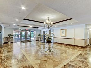 1805 N Flagler Drive 102, West Palm Beach FL 33407