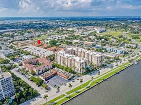 1805 N Flagler Drive 102, West Palm Beach FL 33407