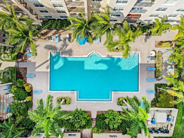 1805 N Flagler Drive 102, West Palm Beach FL 33407