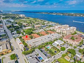 1805 N Flagler Drive 102, West Palm Beach FL 33407