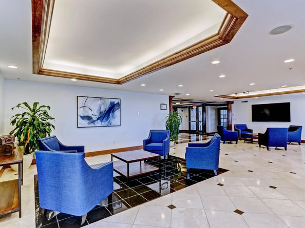 1805 N Flagler Drive 102, West Palm Beach FL 33407