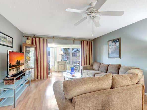 1 Abbey Lane 201, Delray Beach FL 33446