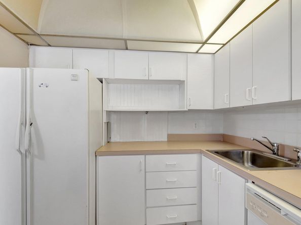 1 Abbey Lane 201, Delray Beach FL 33446