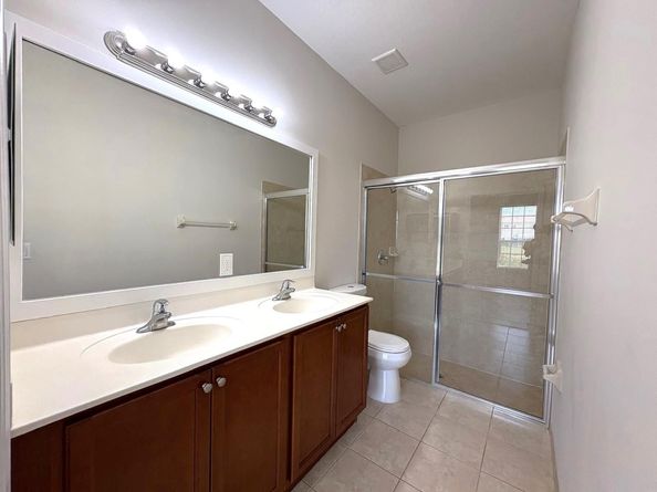 Undisclosed Address #FX-10491870, Oakland Park FL 33309