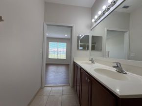 Undisclosed Address #FX-10491870, Oakland Park FL 33309