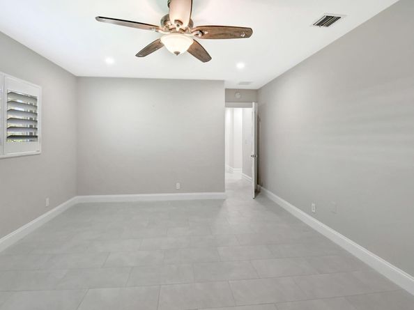 11976 N Lake Drive, Boynton Beach FL 33436