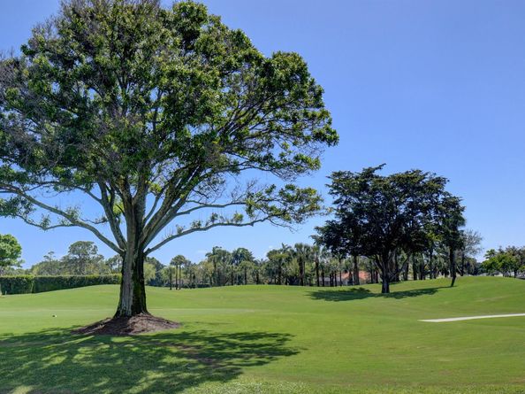 11976 N Lake Drive, Boynton Beach FL 33436