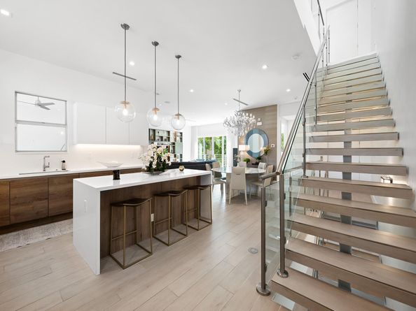 12 SE 10th Ave, Fort Lauderdale FL 33301
