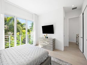 12 SE 10th Ave, Fort Lauderdale FL 33301