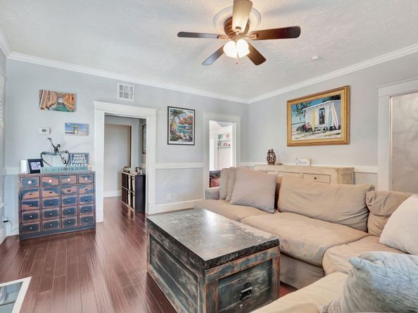 296 Vallette Way, West Palm Beach FL 33401