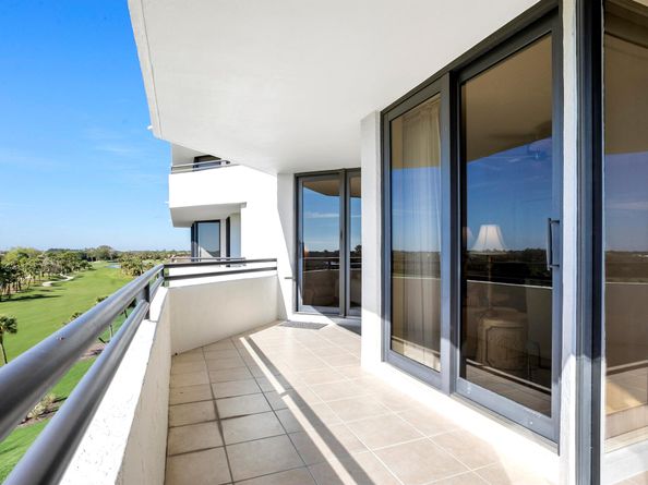 3322 Casseekey Island Road 504, Jupiter FL 33477