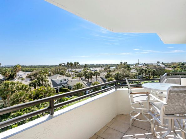 3322 Casseekey Island Road 504, Jupiter FL 33477