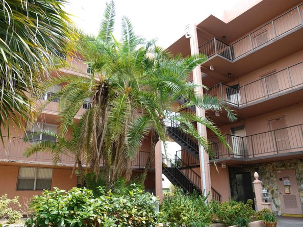 2841 Somerset Drive 217, Lauderdale Lakes FL 33311