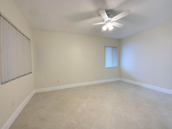 3178 Via Poinciana 402, Lake Worth FL 33467