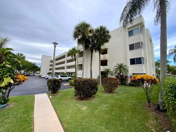 3178 Via Poinciana 402, Lake Worth FL 33467