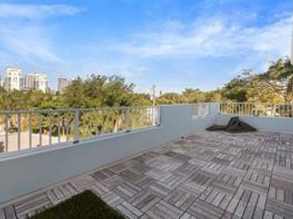 915 W Las Olas Blvd, Fort Lauderdale FL 33312