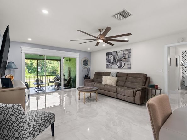 21215 Lago Cir F, Boca Raton FL 33433