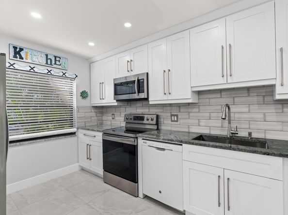 21215 Lago Cir F, Boca Raton FL 33433