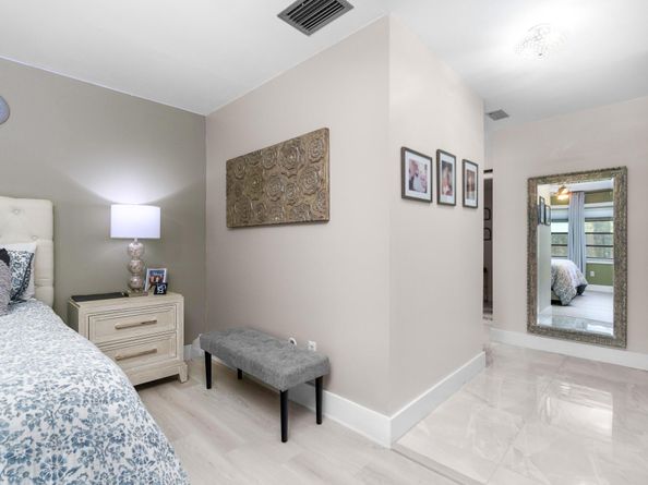 21215 Lago Cir F, Boca Raton FL 33433