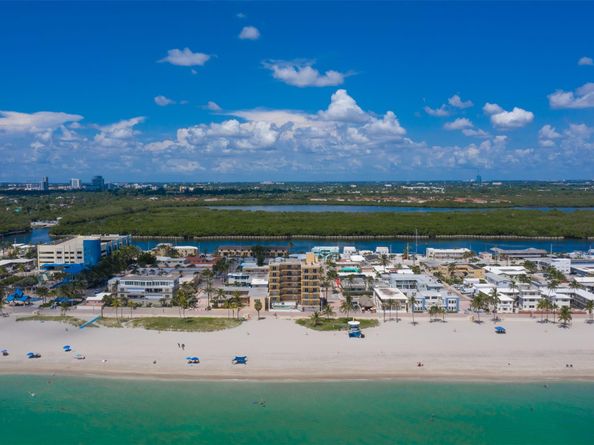 1815 N Surf Rd 403, Hollywood FL 33019