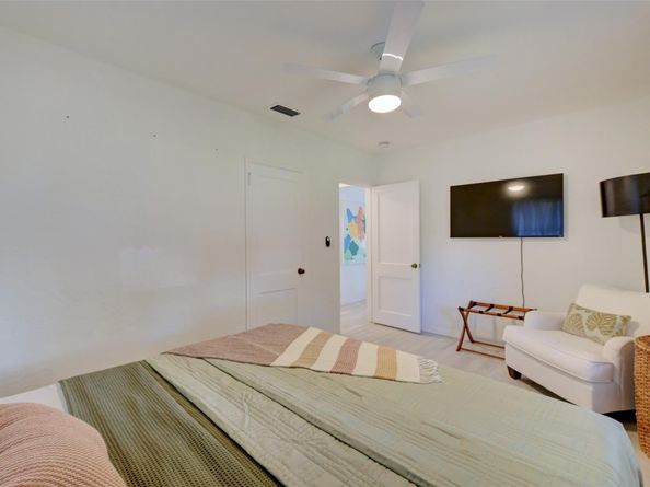 1944 NE 5th St, Deerfield Beach FL 33441