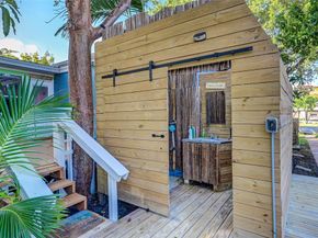 1944 NE 5th St, Deerfield Beach FL 33441