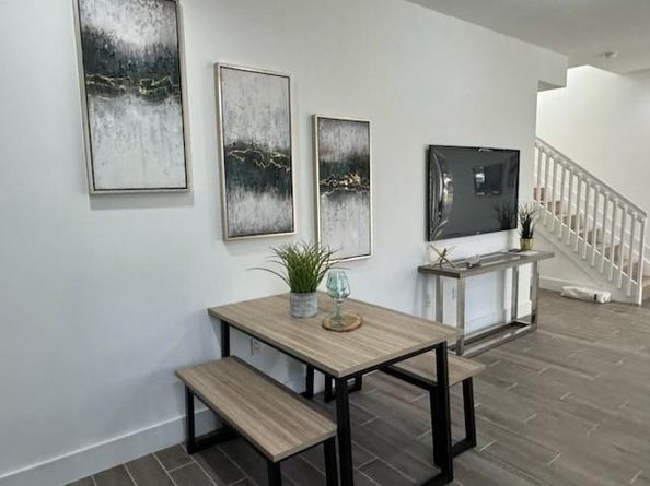406 SE 22nd St 1, Fort Lauderdale FL 33316
