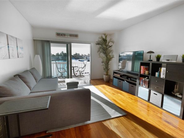 750 Pine Dr 11, Pompano Beach FL 33060