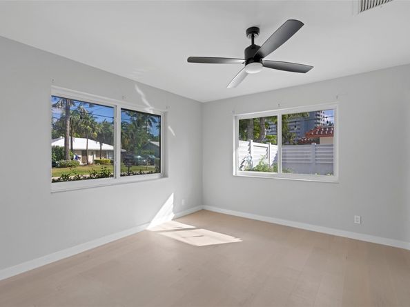2000 SE 26th Ave, Fort Lauderdale FL 33316