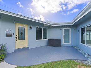 2000 SE 26th Ave, Fort Lauderdale FL 33316