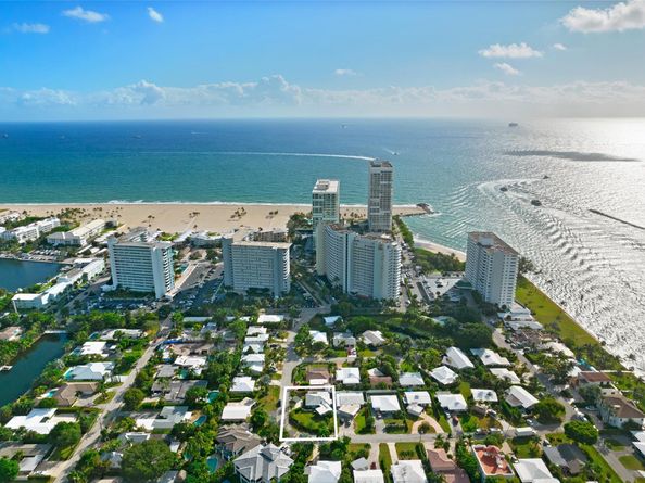 2000 SE 26th Ave, Fort Lauderdale FL 33316