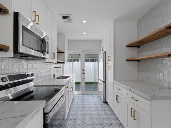 2000 SE 26th Ave, Fort Lauderdale FL 33316