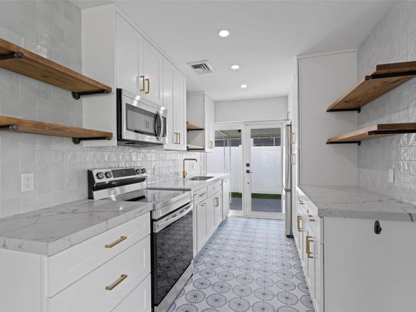 2000 SE 26th Ave, Fort Lauderdale FL 33316