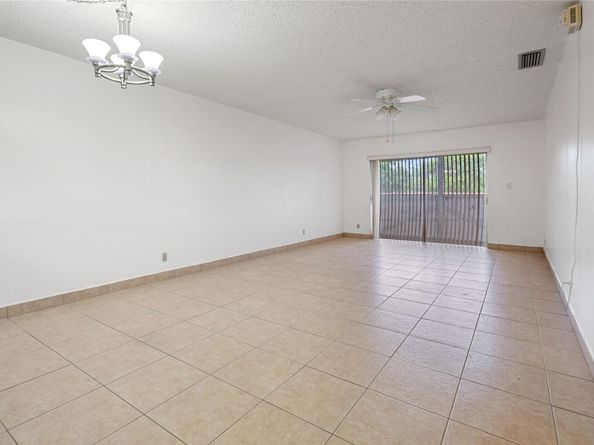 3250 NW 85th Ave 16, Coral Springs FL 33065