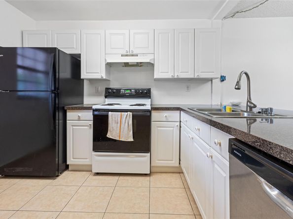 3250 NW 85th Ave 16, Coral Springs FL 33065