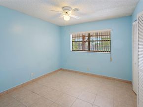 3250 NW 85th Ave 16, Coral Springs FL 33065