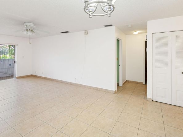 3250 NW 85th Ave 16, Coral Springs FL 33065