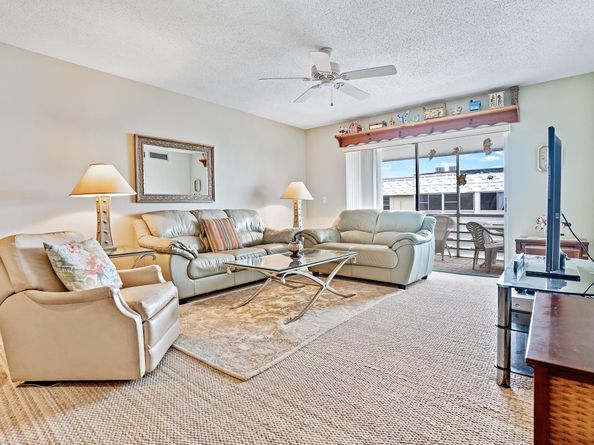 12019 W Greenway Drive 205, Royal Palm Beach FL 33411