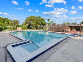 1681 NW 70th Ave 302, Plantation FL 33313