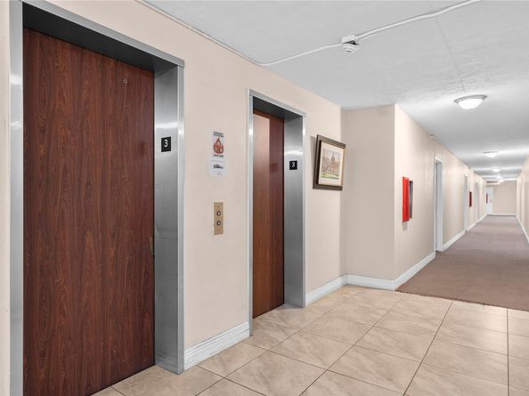 1681 NW 70th Ave 302, Plantation FL 33313