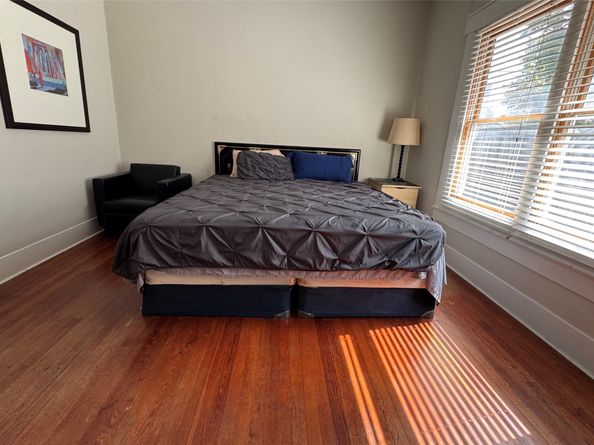 4204 Stanford Street, Houston TX 77006