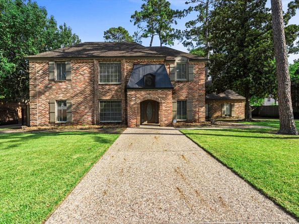 5523 Theall Road, Houston TX 77066
