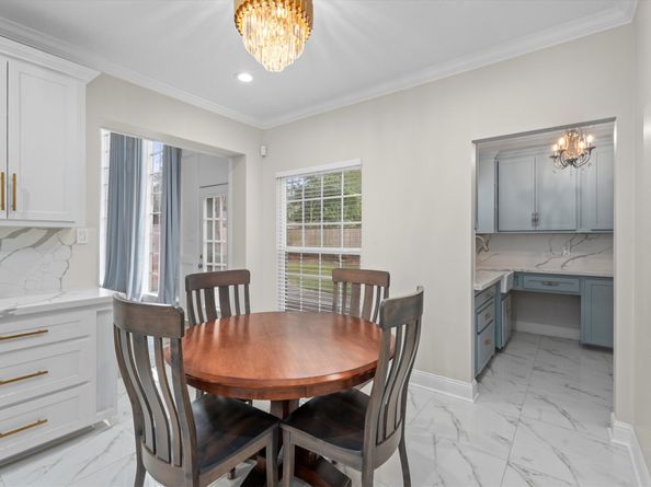 5523 Theall Road, Houston TX 77066