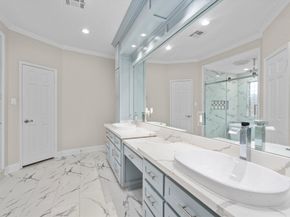5523 Theall Road, Houston TX 77066